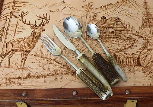 Príbory, varešky, pomôcky - Jeleň - 25 dielna súprava jedálenských príborov z parožia - 18075903_