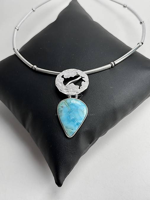 Strieborná 925/1000 obruč s larimarom