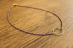 Náhrdelníky - Choker Šesťuholník vo fialovej - 18077700_