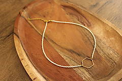 Náhrdelníky - Choker Šesťuholník v perleťovej - 18077708_