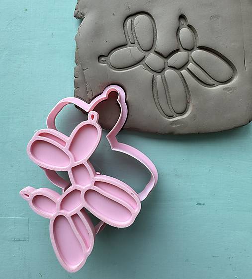 Príbory, varešky, pomôcky - Vykrajovátka a pečiatky – Balónikový pes - 18076718_