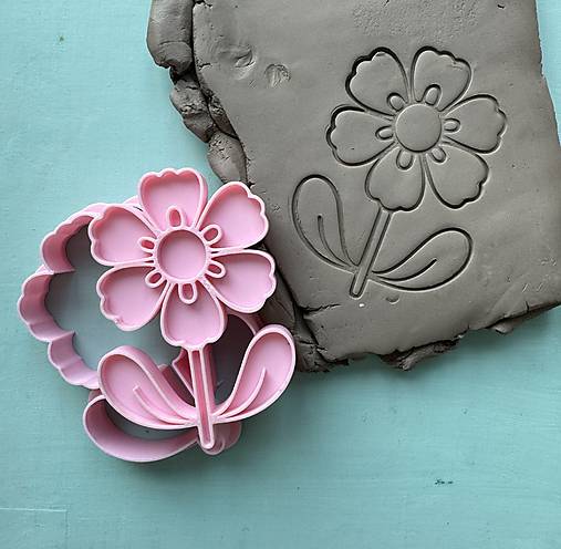 Príbory, varešky, pomôcky - Vykrajovátka a pečiatky – Kvietok s lístkami - 18076862_