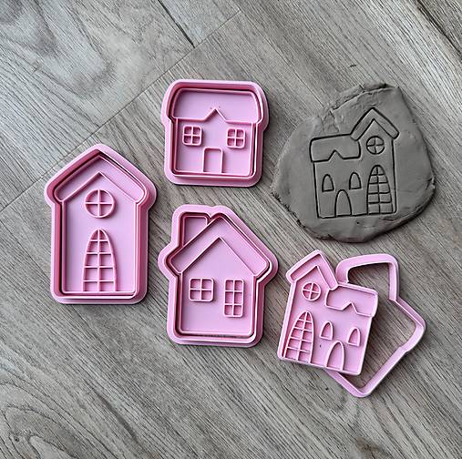 Príbory, varešky, pomôcky - Vykrajovátka a pečiatky – Sada malých domčekov 4 ks - 18076946_