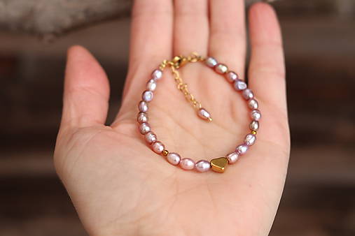 Perlový náramok lila