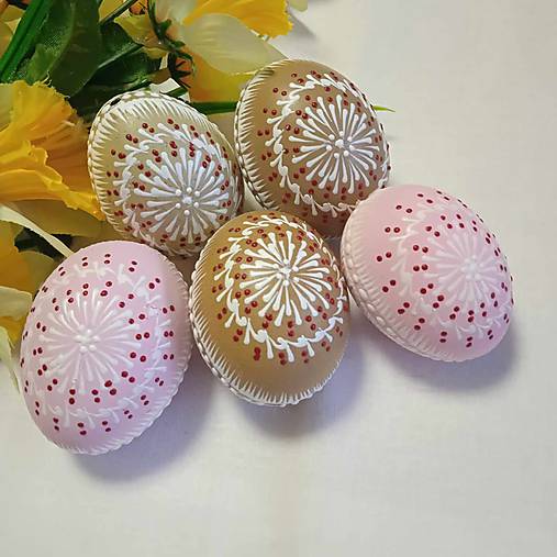 Dekorácie - Prírodné  a ružové slepačie kraslice - 18077521_