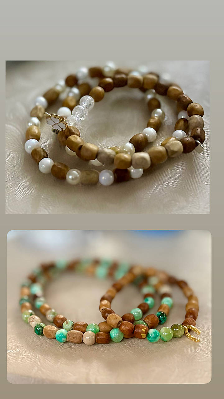 Náramky vyrábané s artritídou a s láskou