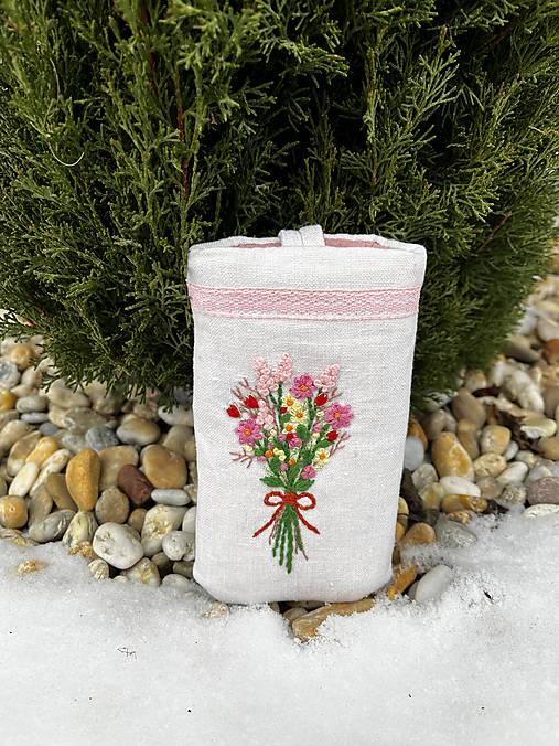 Taštičky - Vyšívané púzdro na okuliare, kytica. - 18079288_