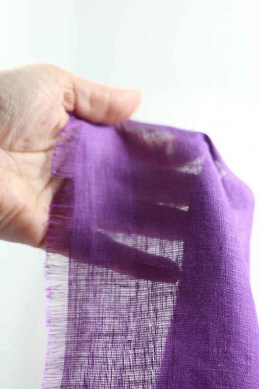 Dámska veľká ľanová šatka vo fialovej farbe – 100 % prírodný ľan, v darčekovej krabičke