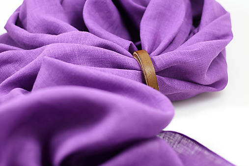 Dámska veľká ľanová šatka vo fialovej farbe – 100 % prírodný ľan, v darčekovej krabičke