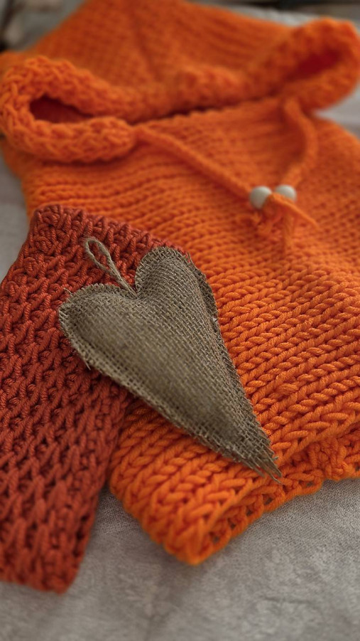 KAPUCKA oranžová kikirík