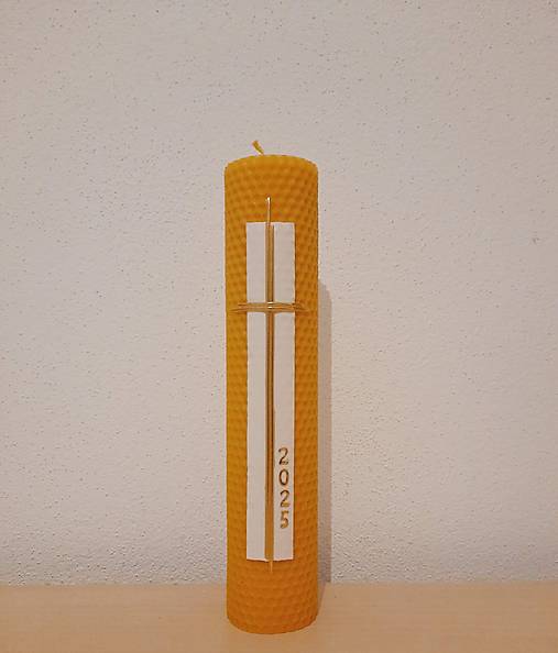 Sviečky - Hromničná sviečka z medzistienok s bielym krížom - 18079892_