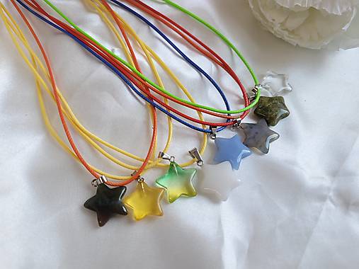 Detské doplnky - Náhrdleník na koženke hviezda - 18080942_