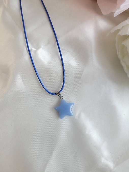 Detské doplnky - Náhrdleník na koženke hviezda (Modrá svietiaca) - 18080943_