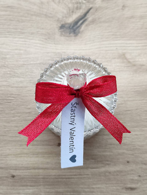 Kokosová sviečka vo svietniku