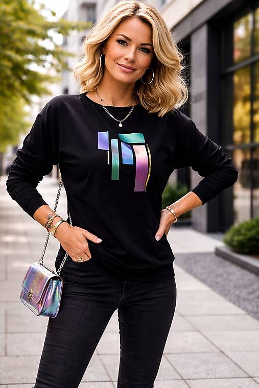 Černé tričko s geometrií