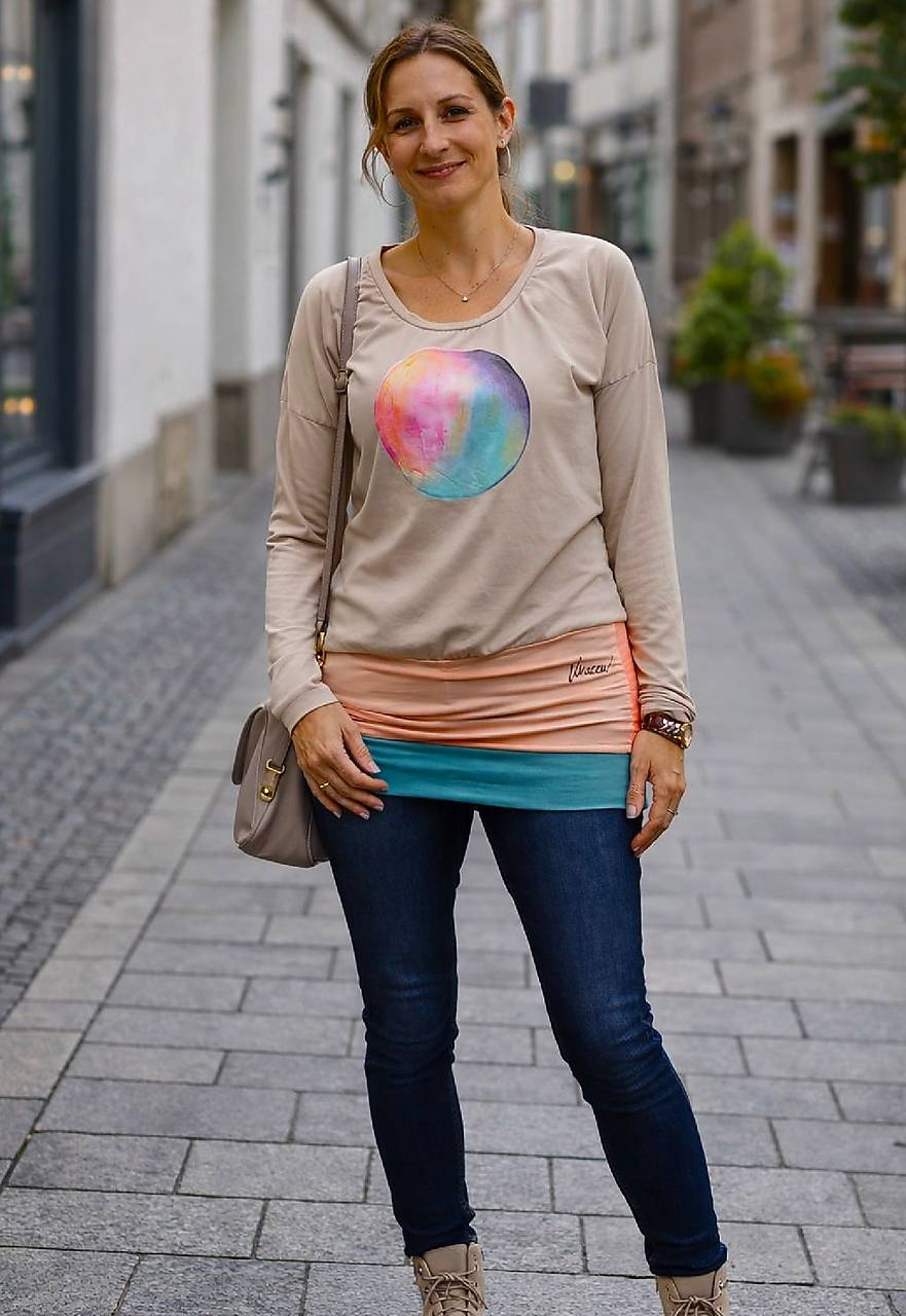 Béžové tričko s malbou kola