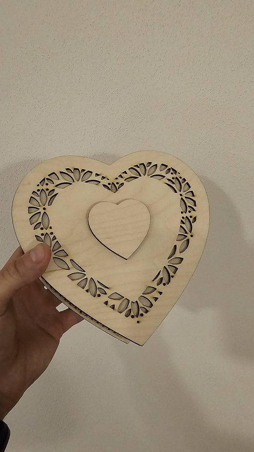 Drevená krabička srdce