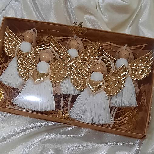 Macramé anjeliky v krabičke (biela/zlatá-5ks)