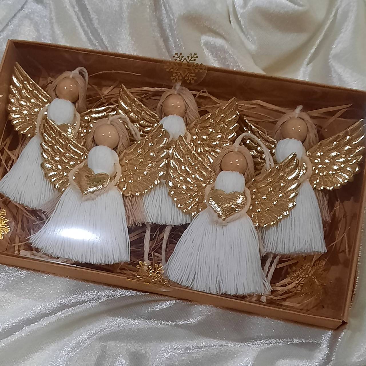Macramé anjeliky v krabičke (biela/zlatá-5ks)