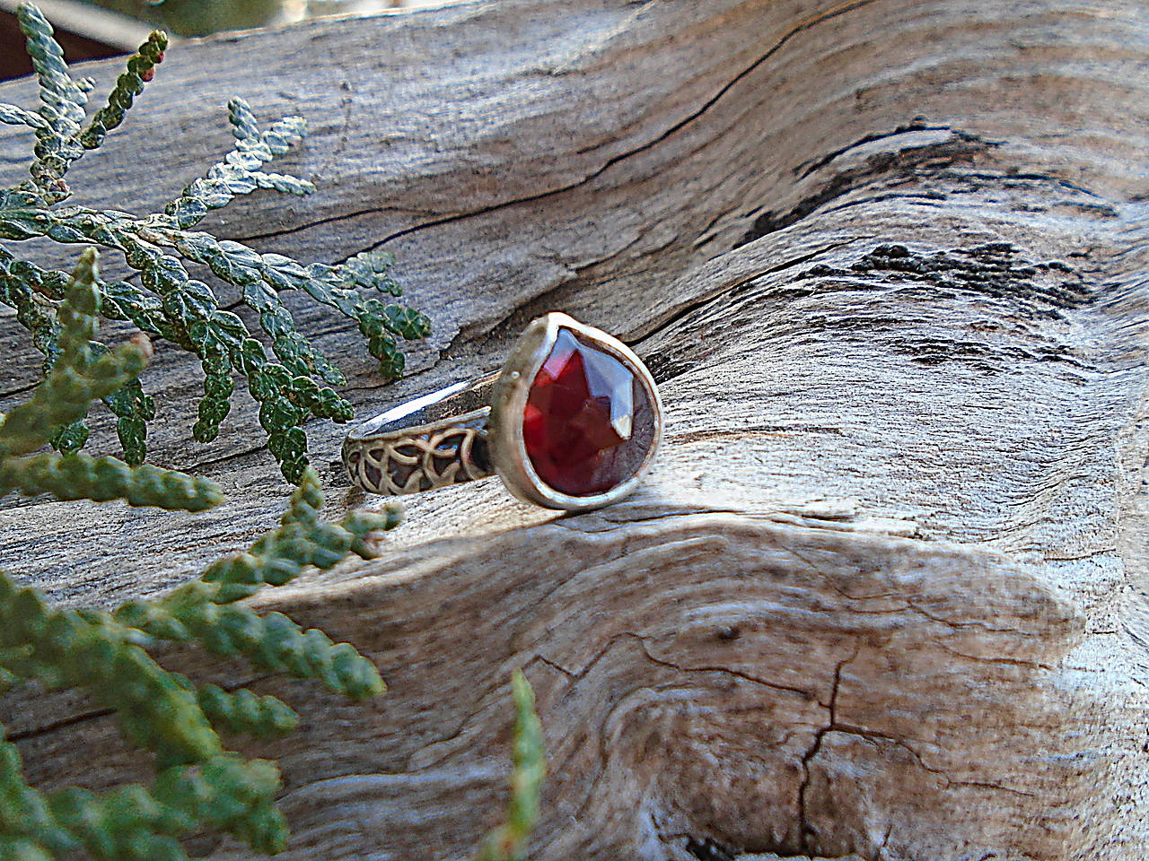 Strieborny prsteň Ag 925 Granát