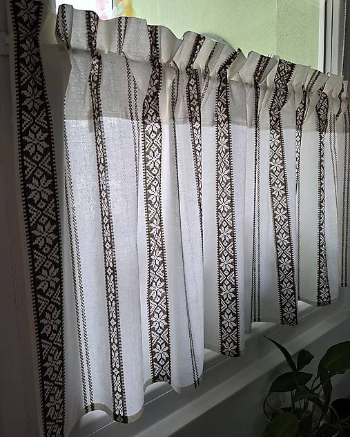 Úžitkový textil - Vitrážková záclonka,,čokoládový folk motiv" - 18089060_