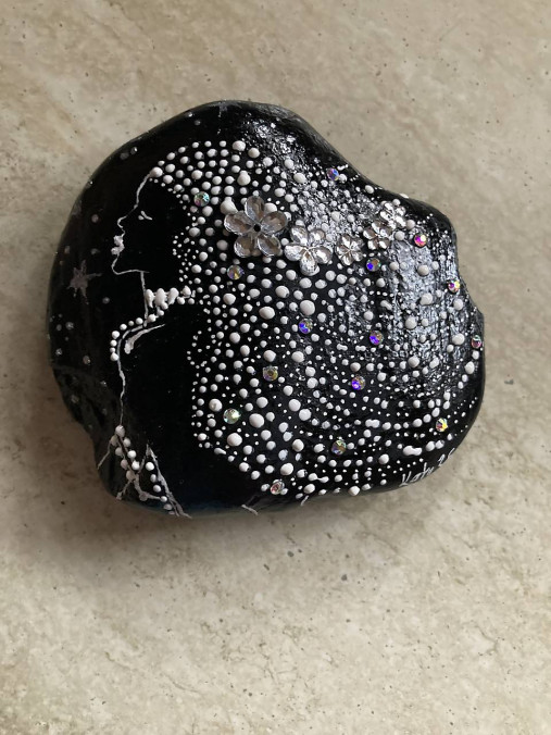 Dekorácie - Maľovaný kameň - MÚZA - 18089138_