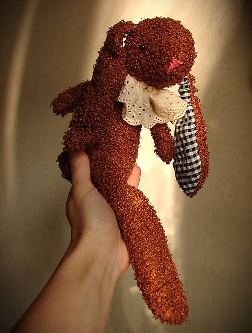 Hračky - hnedý zajko: "LUPO" s kockovanými uškami - 18097405_