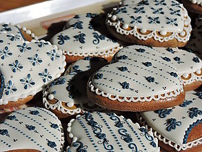 Dekorácie - Medovníkové srdiečko s modrým vzorom - 18096586_