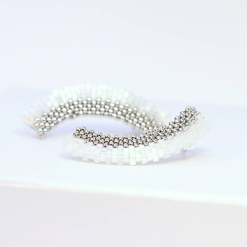 s v a d b a _oblúkové napichovacie náušnice