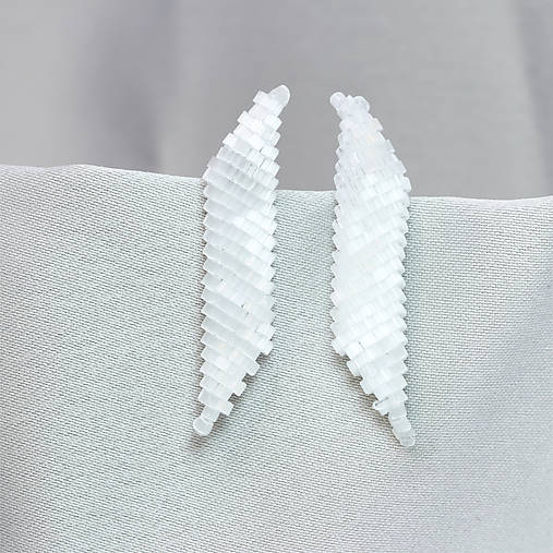 s v a d b a _ lineárne napichovacie náušnice