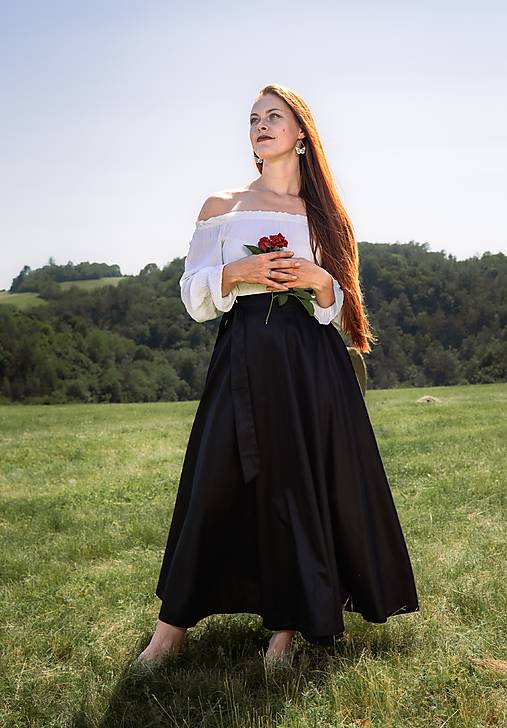 Sukne - DLOUHÁ KOLOVÁ SUKNĚ ZAVINOVACÍ - ČERNÝ SATÉN - 18098294_