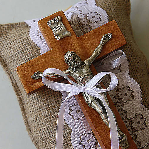 Jutový vankúšik pod krížik