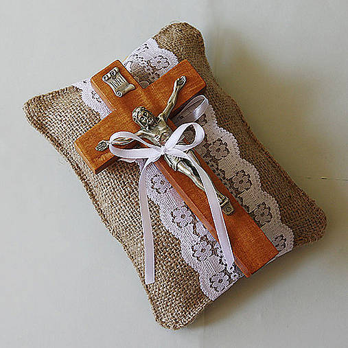 Jutový vankúšik pod krížik