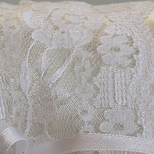 Smotanový vankúšik pod krížik