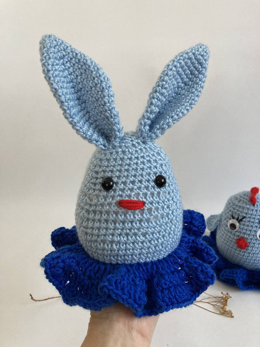 Hračky - Sliepočka a Zajko / háčkované dekorácie/ modro-modré (Zajko) - 18097556_