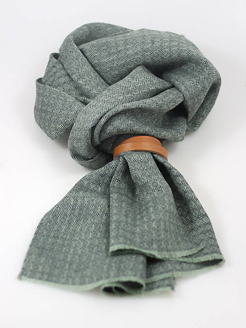 Elegantný šedozelený šál zo 100% premium ľanu s diamantovým vzorom