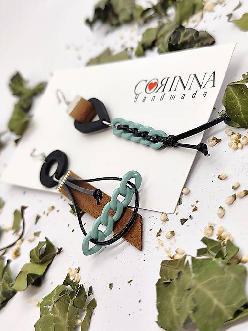 Asymetrické náušnice "KYNLYE"