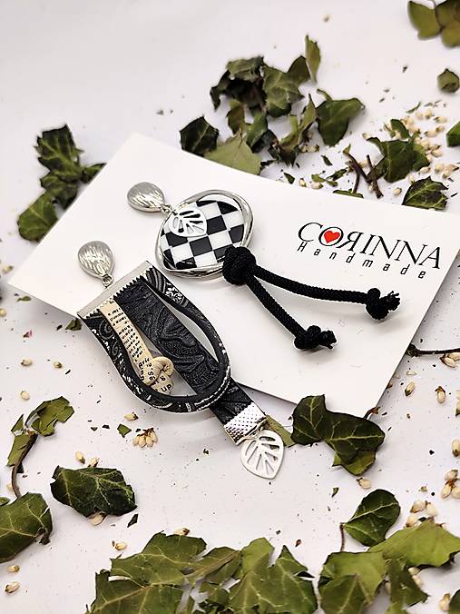 Asymetrické náušnice "DAJANA"