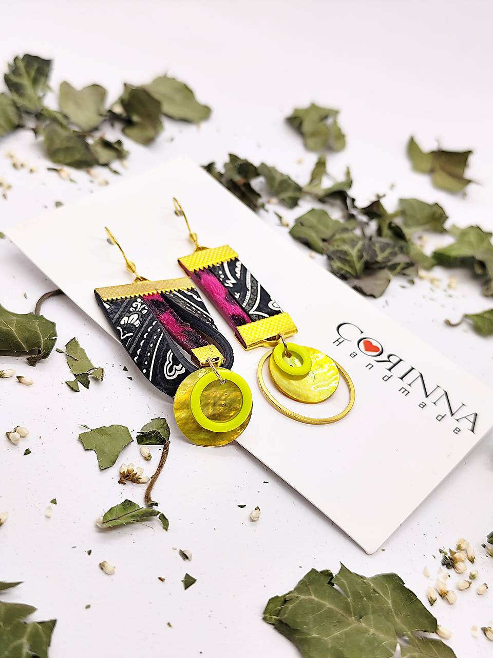 Asymetrické náušnice "KAEDE"