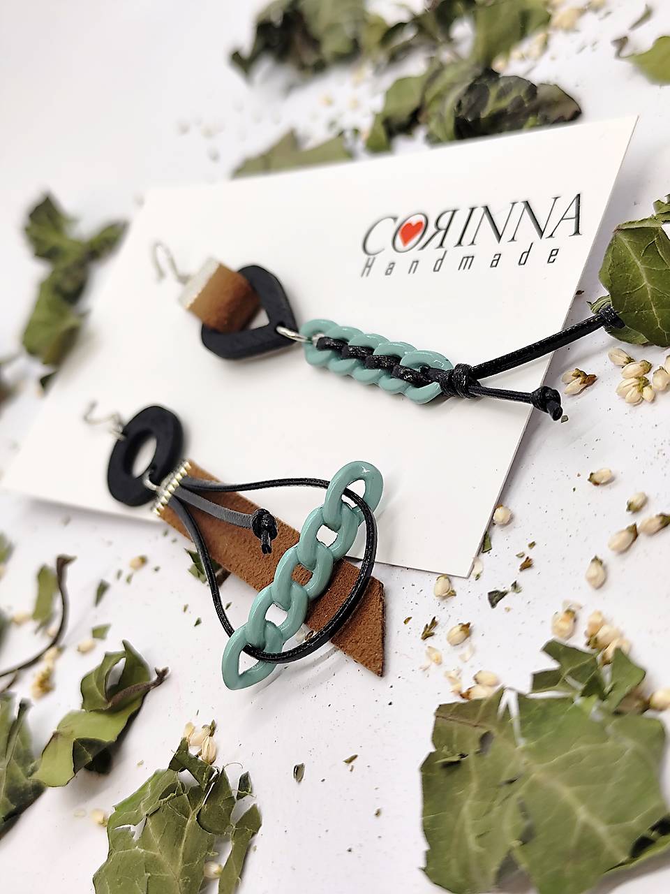 Asymetrické náušnice "KYNLYE"