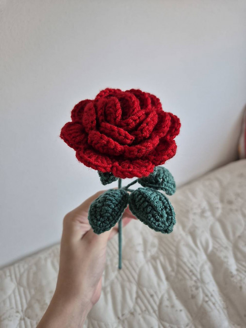 Háčkovaná ruža