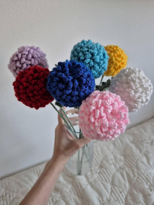 Háčkovaná chryzantéma