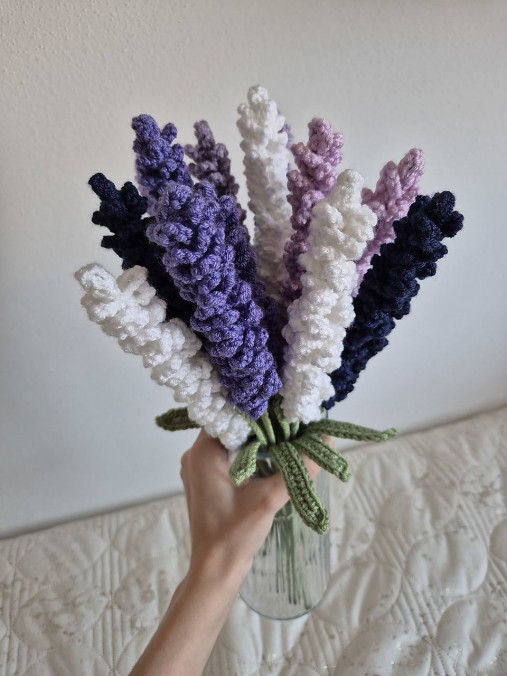 Háčkovaná levanduľa