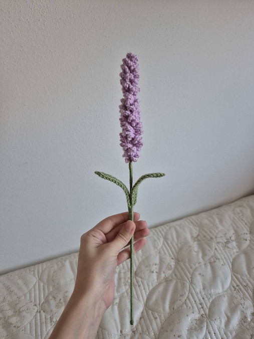 Háčkovaná levanduľa