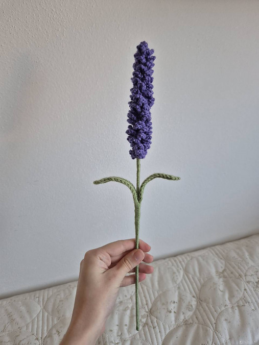 Háčkovaná levanduľa