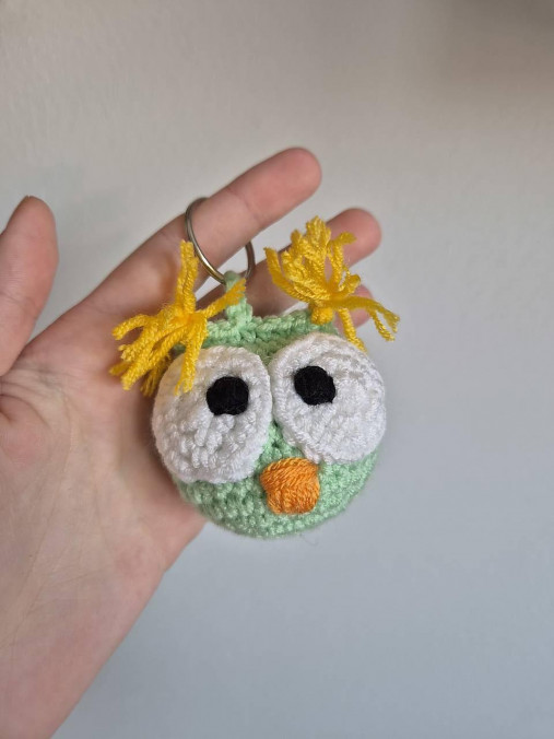 Háčkovaný sovičkový prívesok