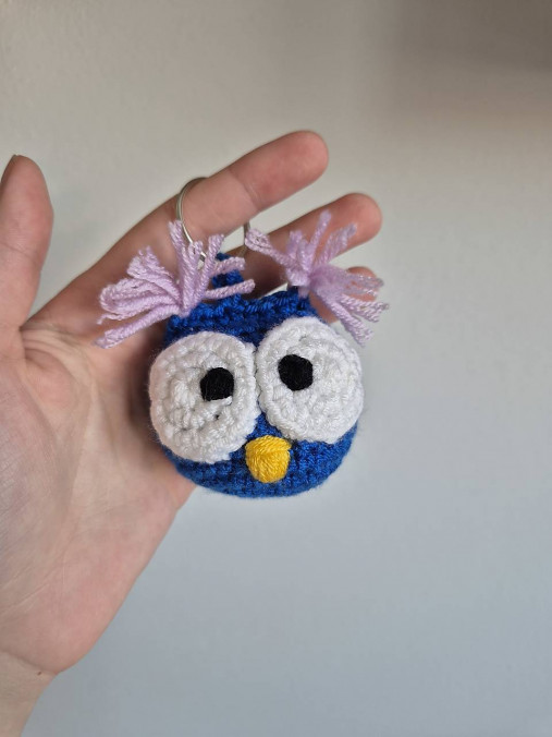 Háčkovaný sovičkový prívesok