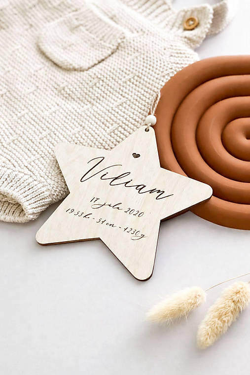 Dekorácie - Hviezda s údajmi o narodení - 18101701_