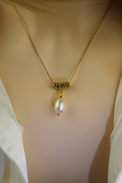 Náhrdelníky - perla minimalistický náhrdelník - 18103390_