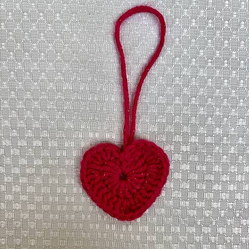 Kľúčenky - Mini háčkované prívesky v tvare srdiečok (Ružová s trblietkami) - 18103056_